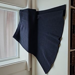 St John Collection Vintage wool/rayon skirt. Black, size 4. Fall 08-Group 0